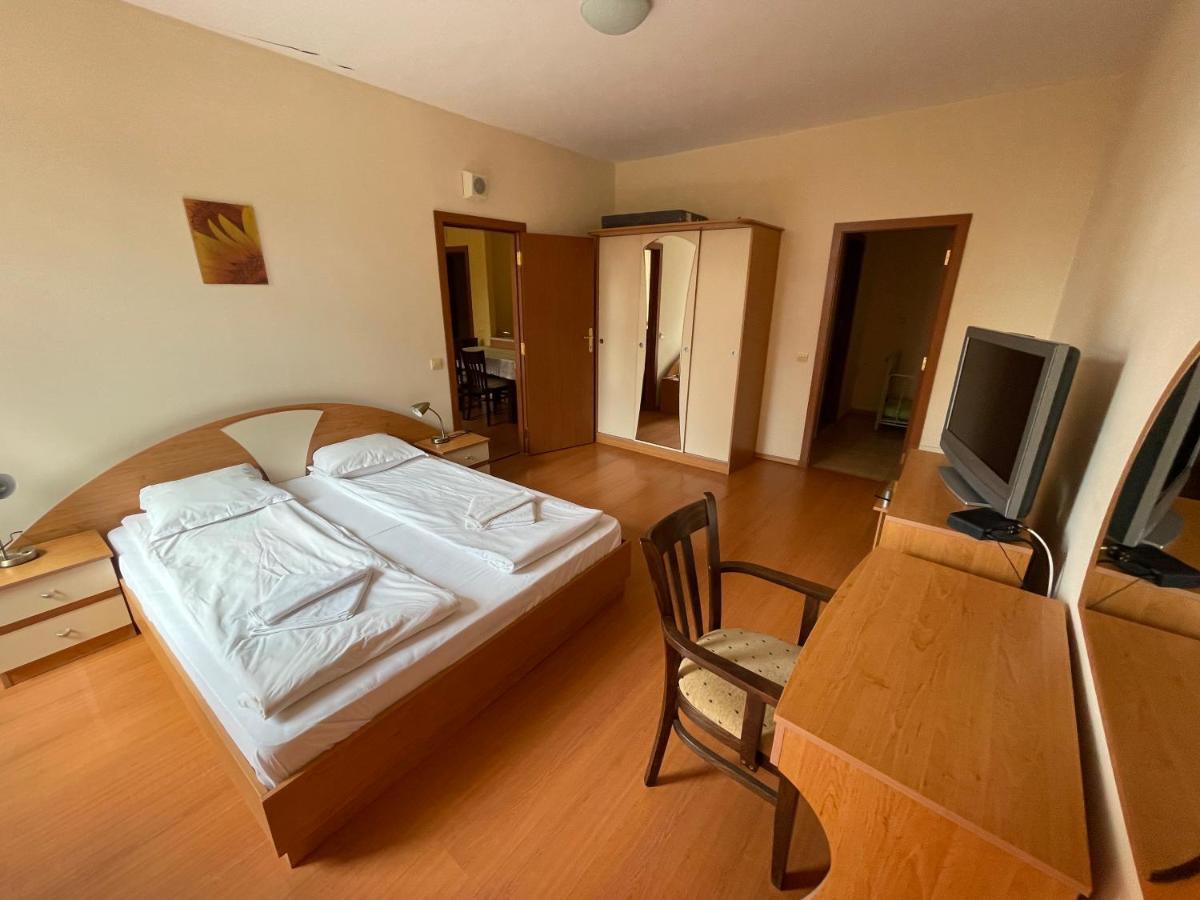 Borovets Holiday Apartments - Different Locations In โบโรเวทส์ ภายนอก รูปภาพ
