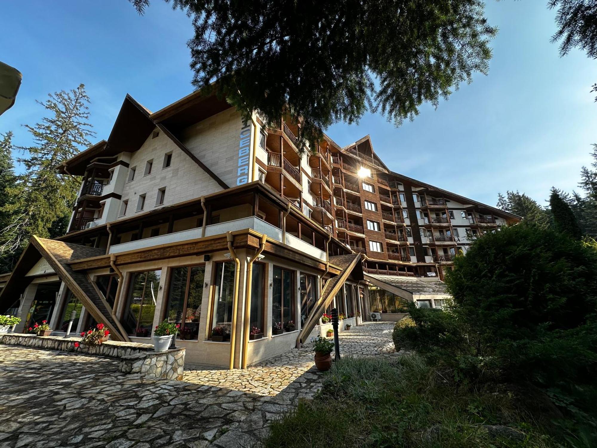 Borovets Holiday Apartments - Different Locations In โบโรเวทส์ ภายนอก รูปภาพ